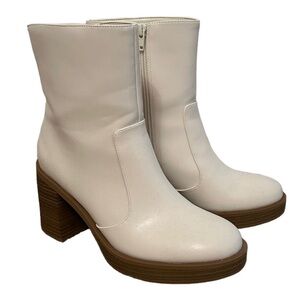 UNIVERSAL THREAD Jenna Platform Boots in Off White/Cream Size 8
